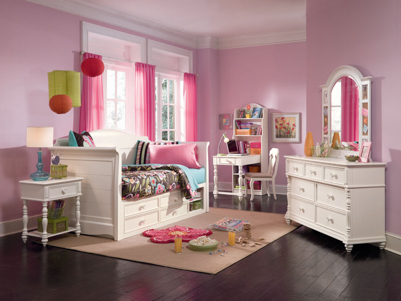 gorgeous teen girls room with pink and lavender