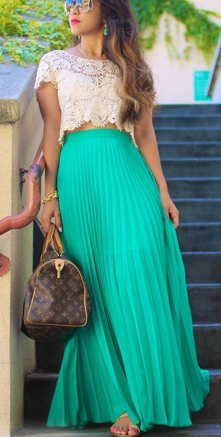 how to wear a maxi skirt